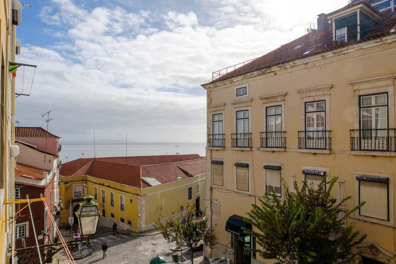 Colourful Alfama Apartment Lisboa Ngoại thất bức ảnh